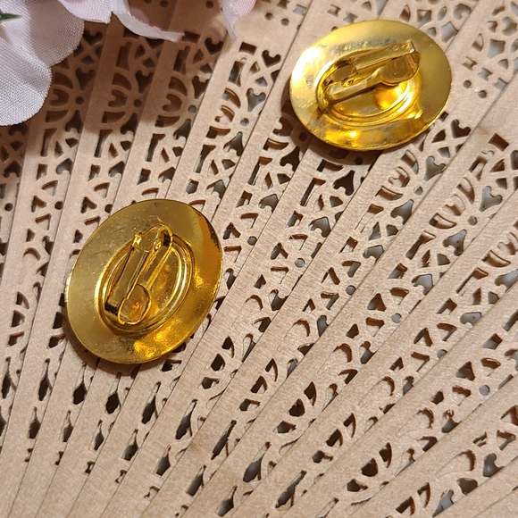 80's Style Gold & Red Clip on earrings vintage earrings for sale - Picture 9 of 12